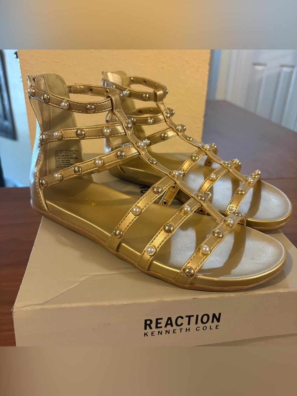 Kenneth Cole Reaction studded gladiator sandals NEW